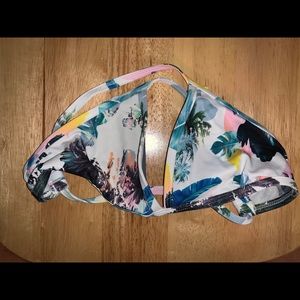 Triangle active swim top